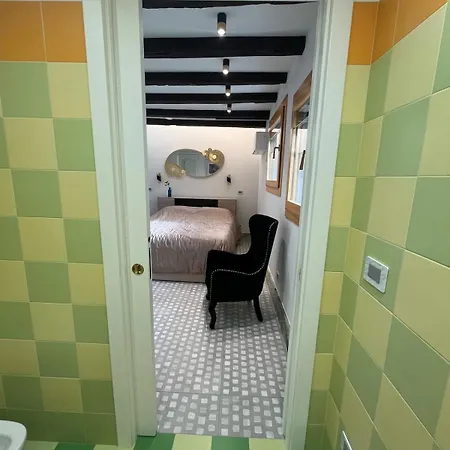 Casa Balastro البندقية